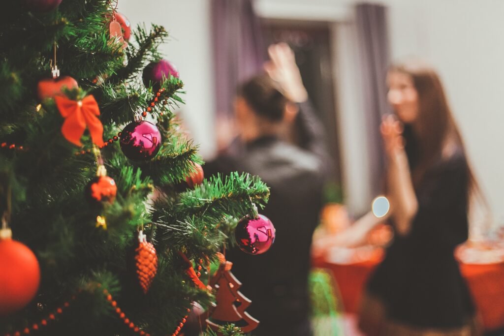 Ten Inexpensive Ways Employers Can Engage Their Employees This Christmas Season